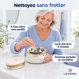 Dentier placé dans le nettoyeur à ultrasons